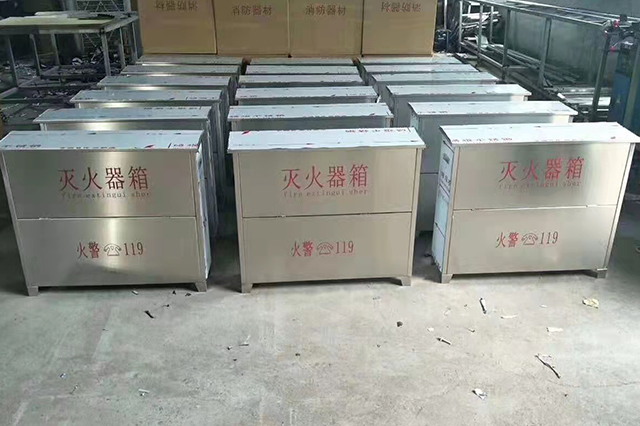 懸掛滅火器可以放在車子后備箱嗎，會(huì)不會(huì)爆炸